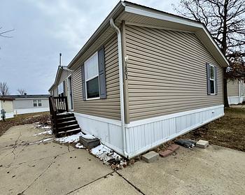 Thumbnail of mobile home