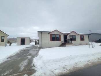 Thumbnail of mobile home