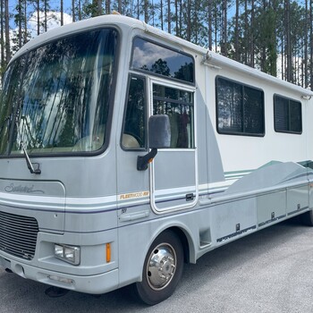 Thumbnail of RV