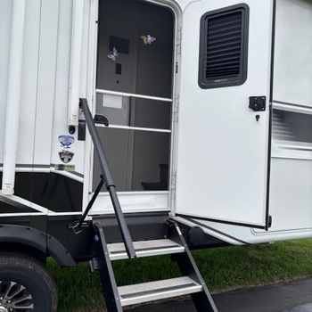 Thumbnail of RV