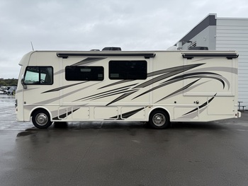 Thumbnail of RV