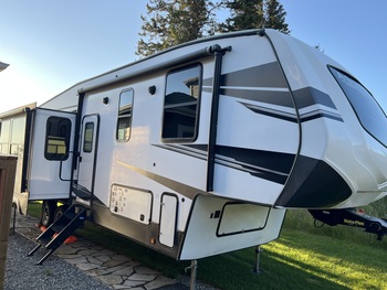 Thumbnail of RV