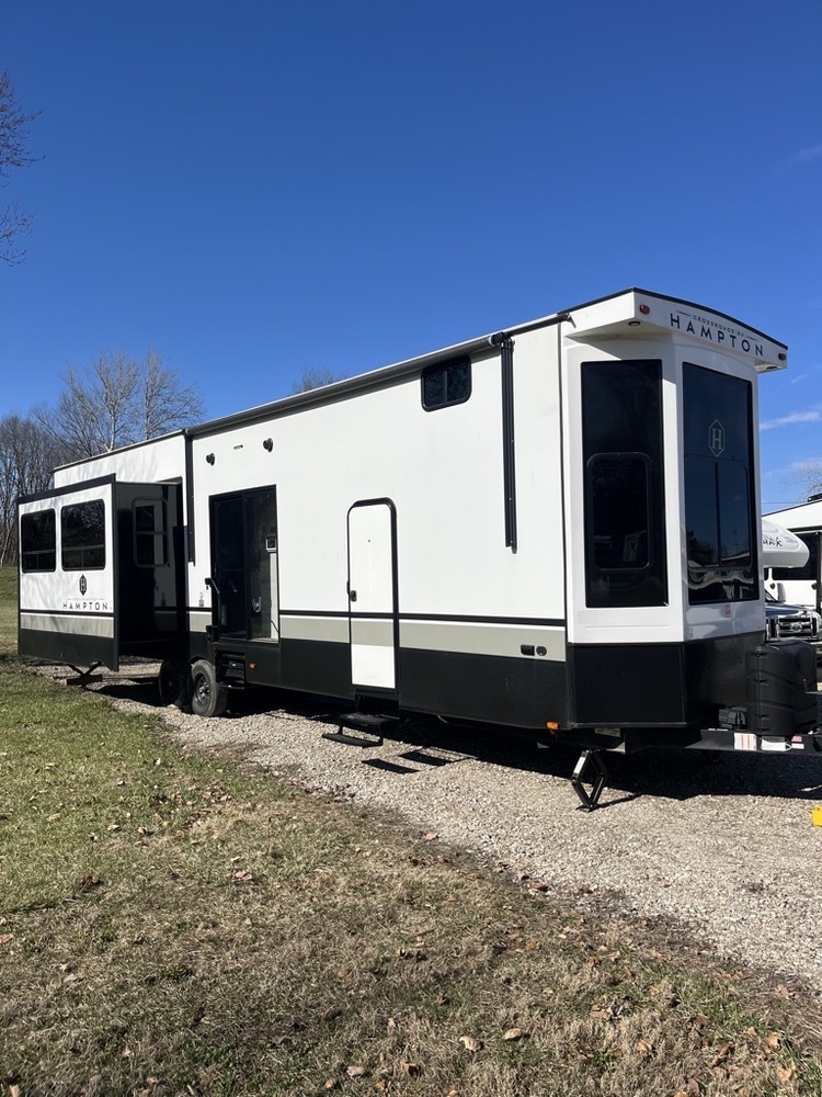 Photo of Rv
