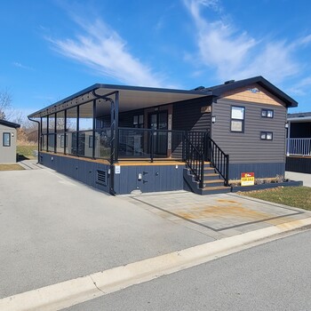 Thumbnail of mobile home