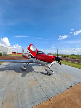 7681/cirrus-sr22-g5-2016-flightmarket-id-7681-29360.webp