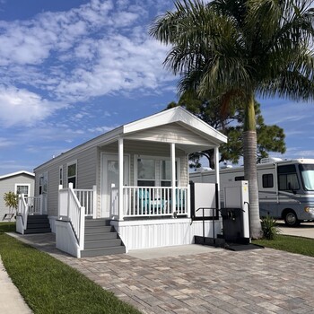 Thumbnail of mobile home