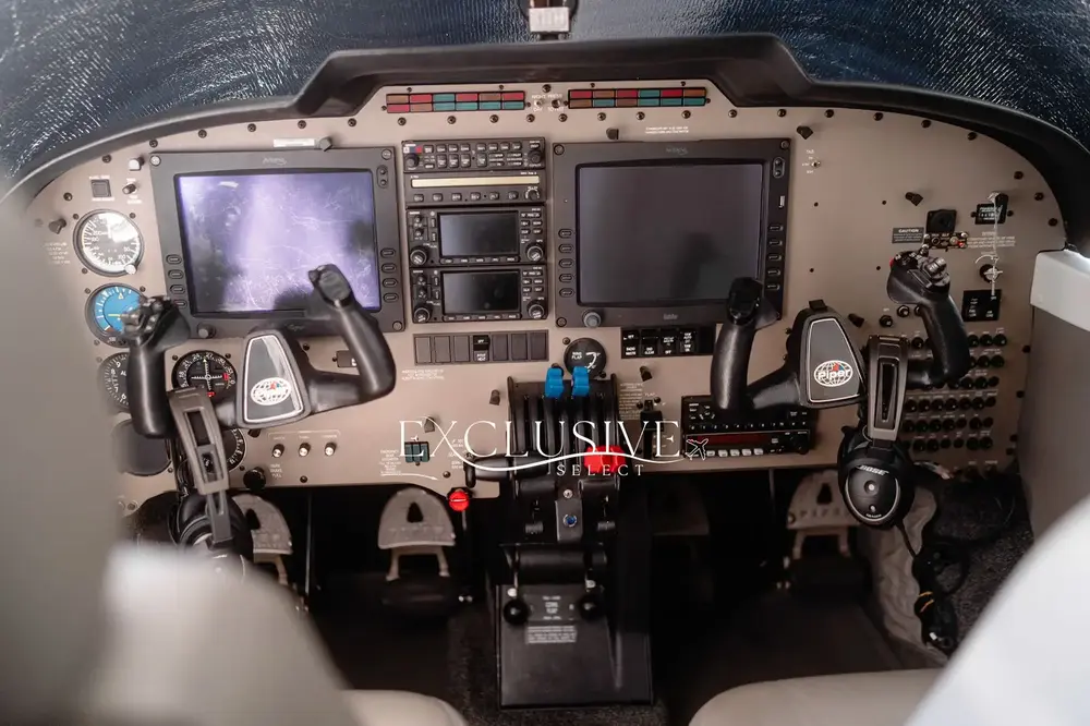 7566/piper-pa-34-220t-seneca-v-2006-flightmarket-id-7566-39183.webp