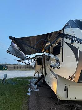 Thumbnail of RV