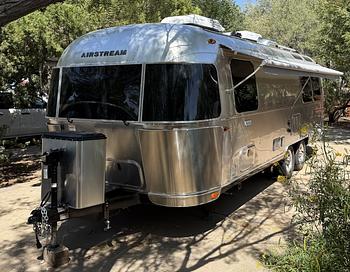 Thumbnail of RV