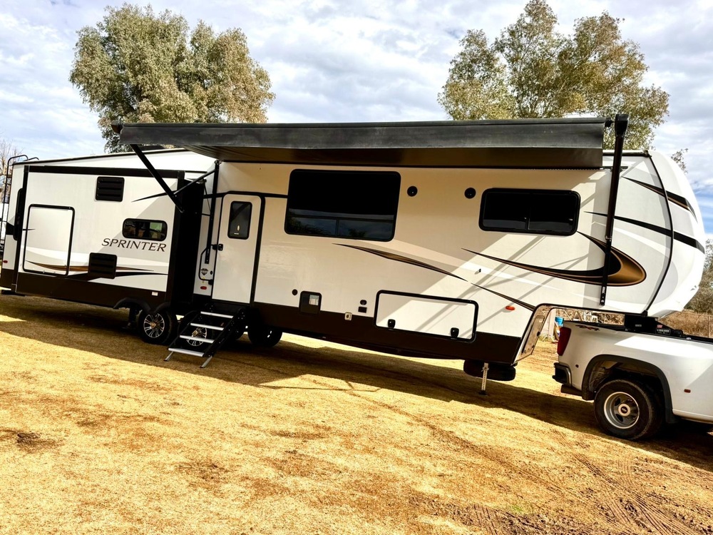 Photo of Rv