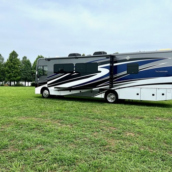Thumbnail of RV