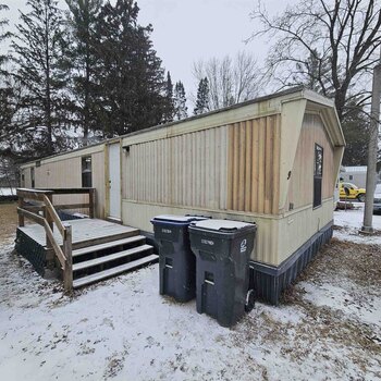 Thumbnail of mobile home