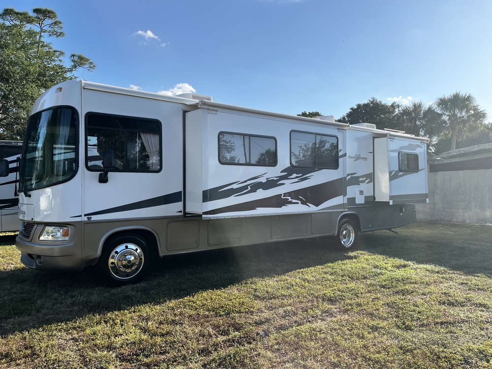 Photo of Rv