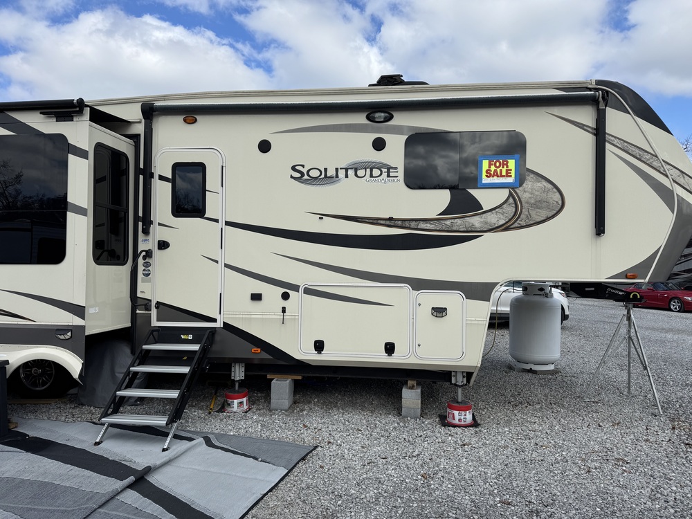 Photo of Rv