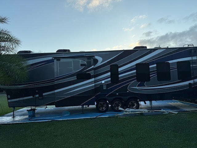 Photo of Rv