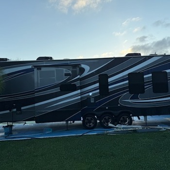 Thumbnail of RV