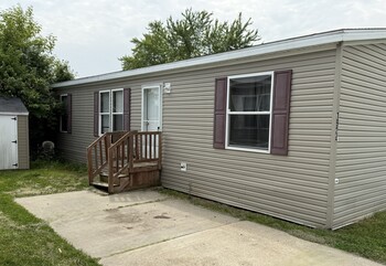 Thumbnail of mobile home