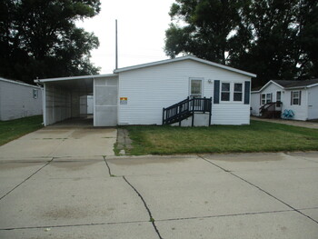 Thumbnail of mobile home