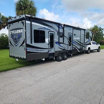 Photo of Rv