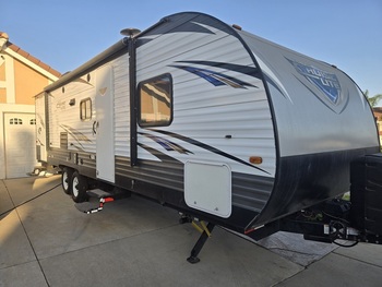 Thumbnail of RV
