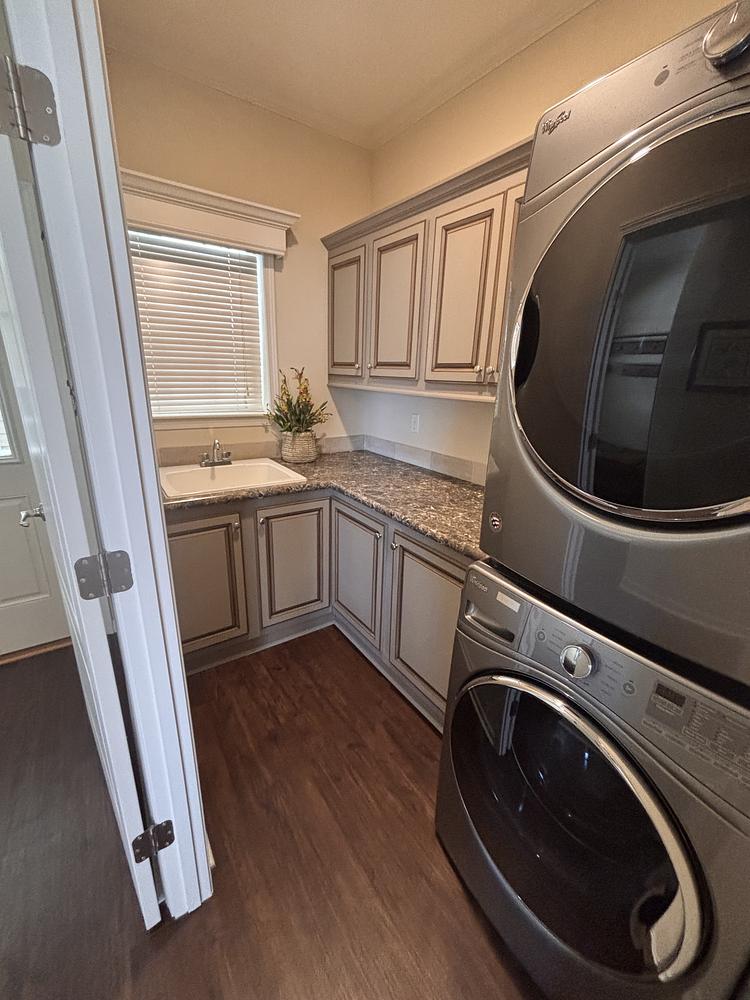 Camelot Lakes Village