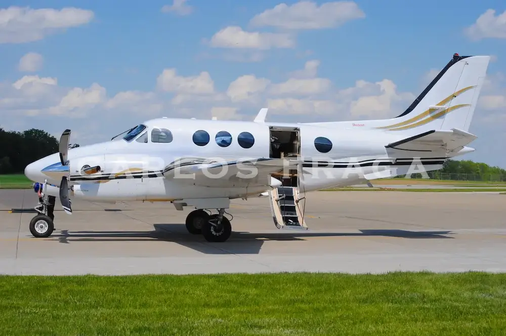7471/beechcraft-king-air-c90b-2002-flightmarket-id-7471-34411.webp
