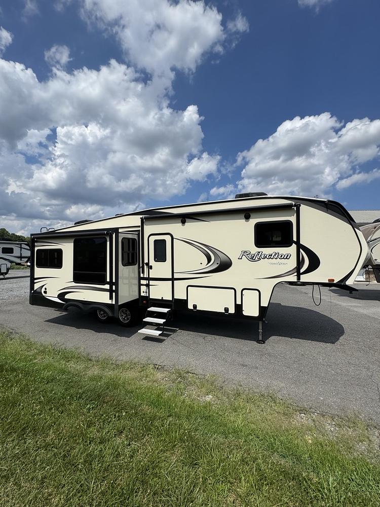 Photo of Rv