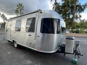 Thumbnail of RV