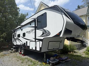 Thumbnail of RV