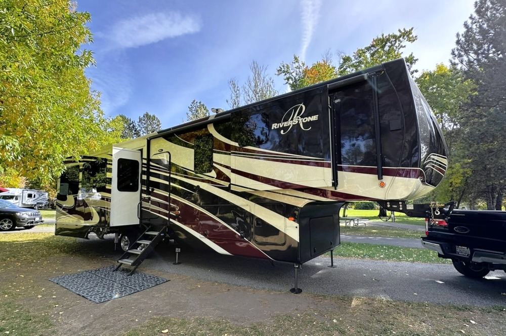 Photo of Rv