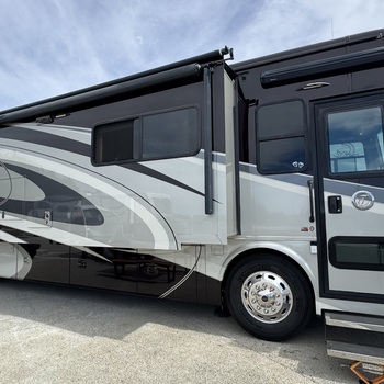 Thumbnail of RV