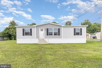 Thumbnail of mobile home
