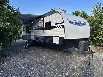 Thumbnail of RV