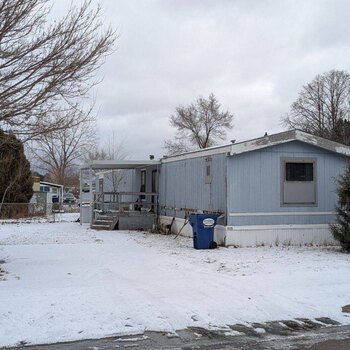 Thumbnail of mobile home