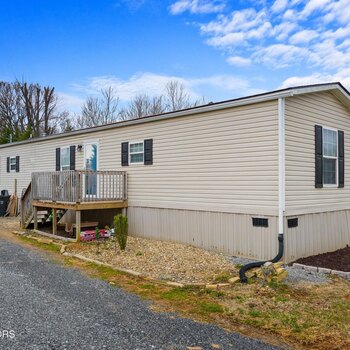 Thumbnail of mobile home