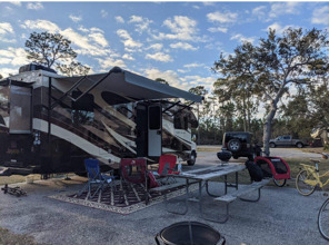 Thumbnail of RV
