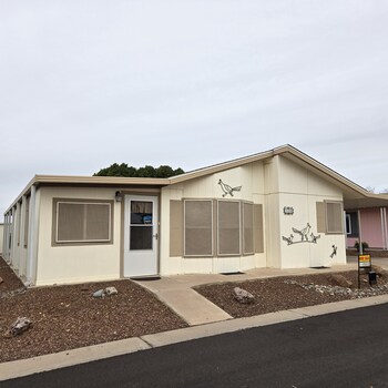 Thumbnail of mobile home