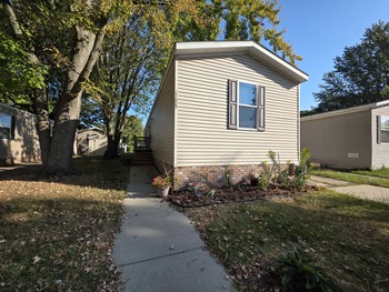 Thumbnail of mobile home