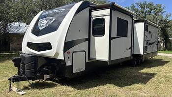 Thumbnail of RV