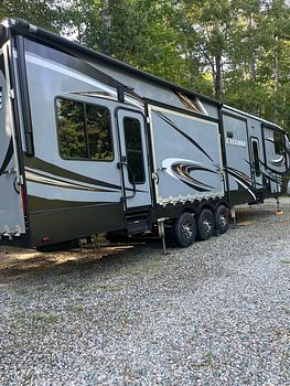 Thumbnail of RV
