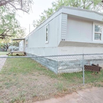 Thumbnail of mobile home