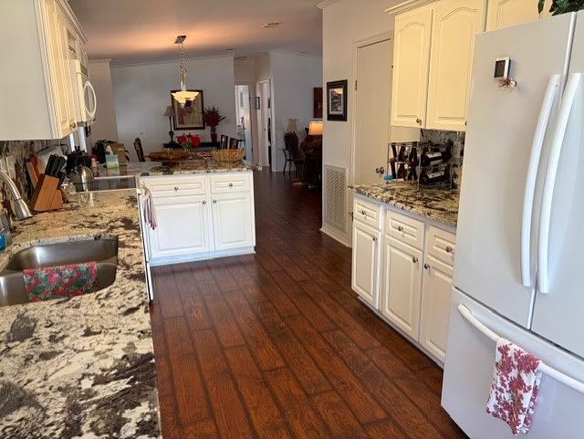 Cypress Lakes Village