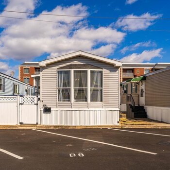 Thumbnail of mobile home
