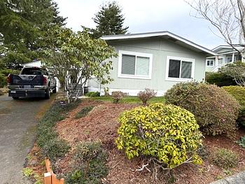 Photo of 2 Bed 2 Bath 1978 Doublewide