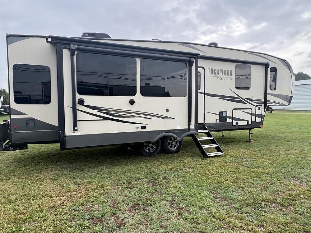 Photo of Rv