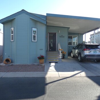 Thumbnail of mobile home