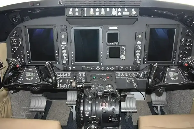 7340/beechcraft-king-air-c90gti-2008-flightmarket-id-7340-55503.webp