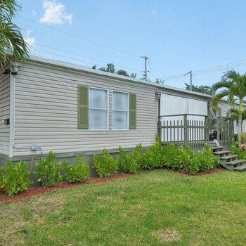 Thumbnail of mobile home