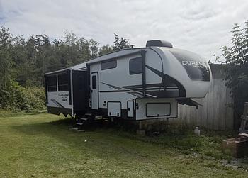 Thumbnail of RV