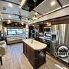 RV for Sale: 2019 PINNACLE 36SSWS